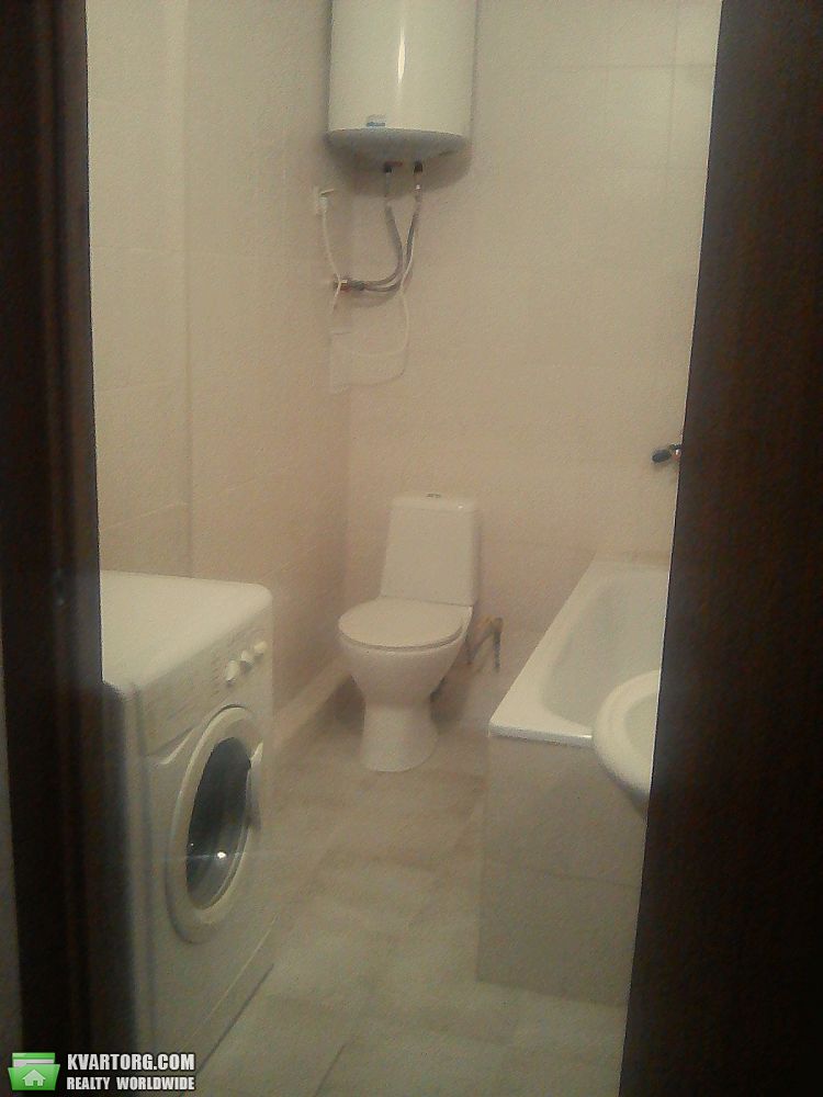 Rent out 1-room apartment. Киев,  Лобачевского пер — photo 5
