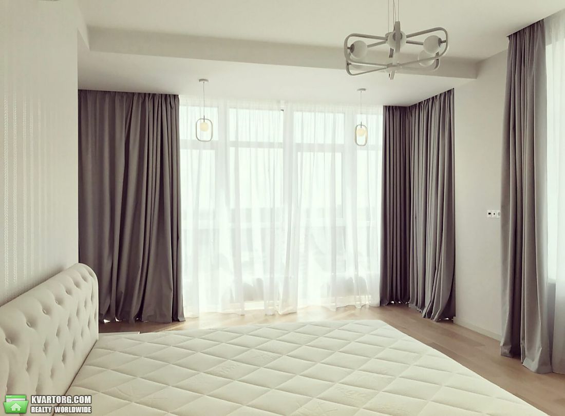 Rent out 3-room apartment. Киев, Драгомирова ул. — photo 5