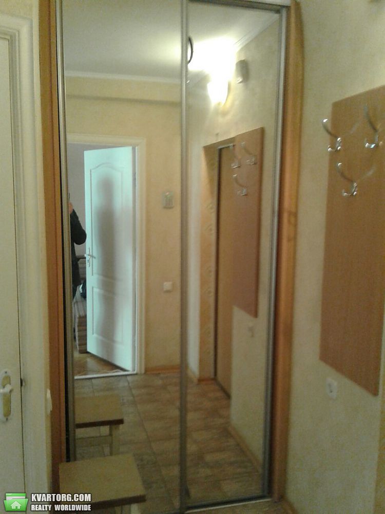 Rent out 1-room apartment. Киев,  Щусева — photo 1
