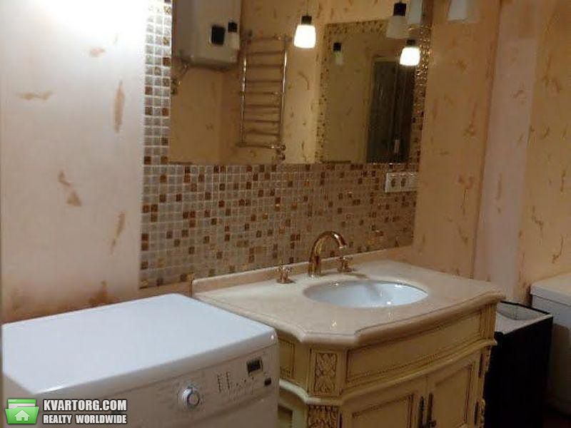 Rent out 3-room apartment. Киев,  Щорса — photo 9