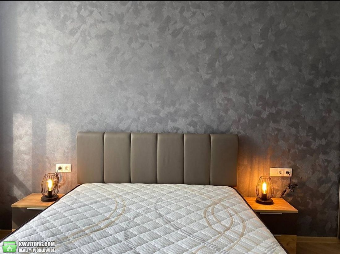 Rent out 1-room apartment. Киев,  Университетская — photo 1