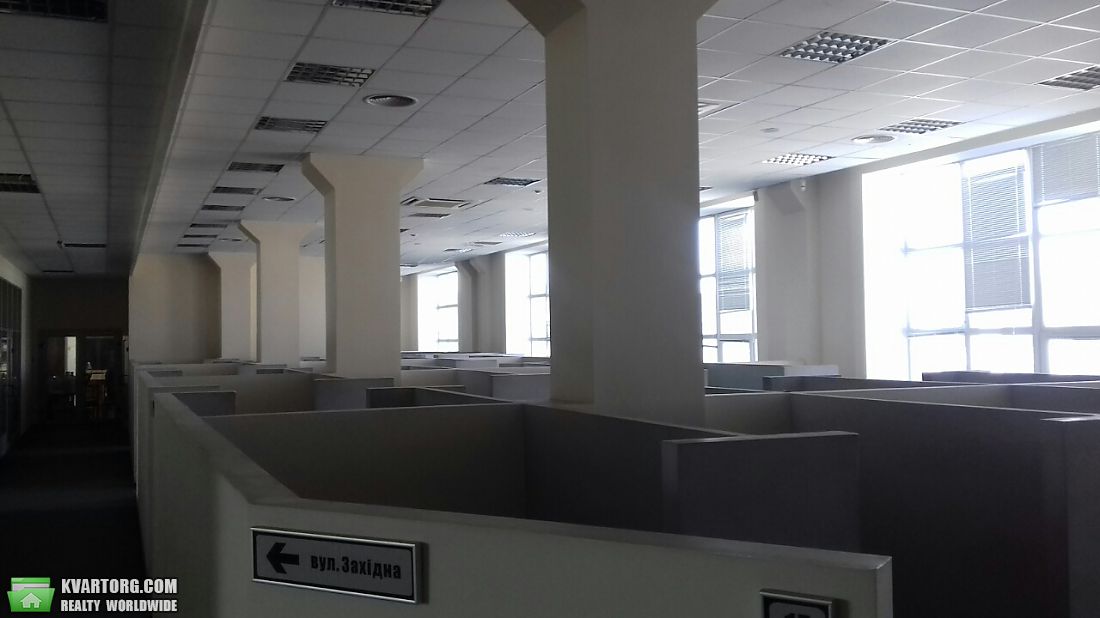 Rent out office. Киев, Сурикова — photo 3
