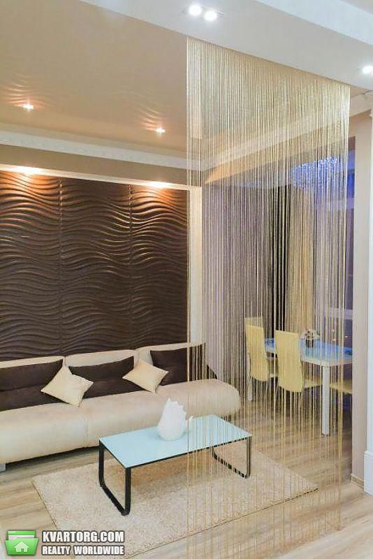Rent out 2-room apartment. Киев,  Щорса — photo 5