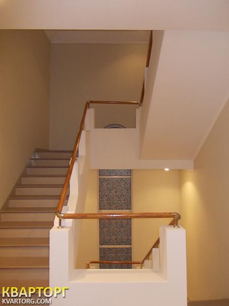 Rent out house. Киев,  Салютная — photo 10