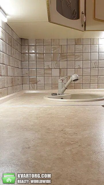 Rent out 2-room apartment. Киев,  Эрнста — photo 3