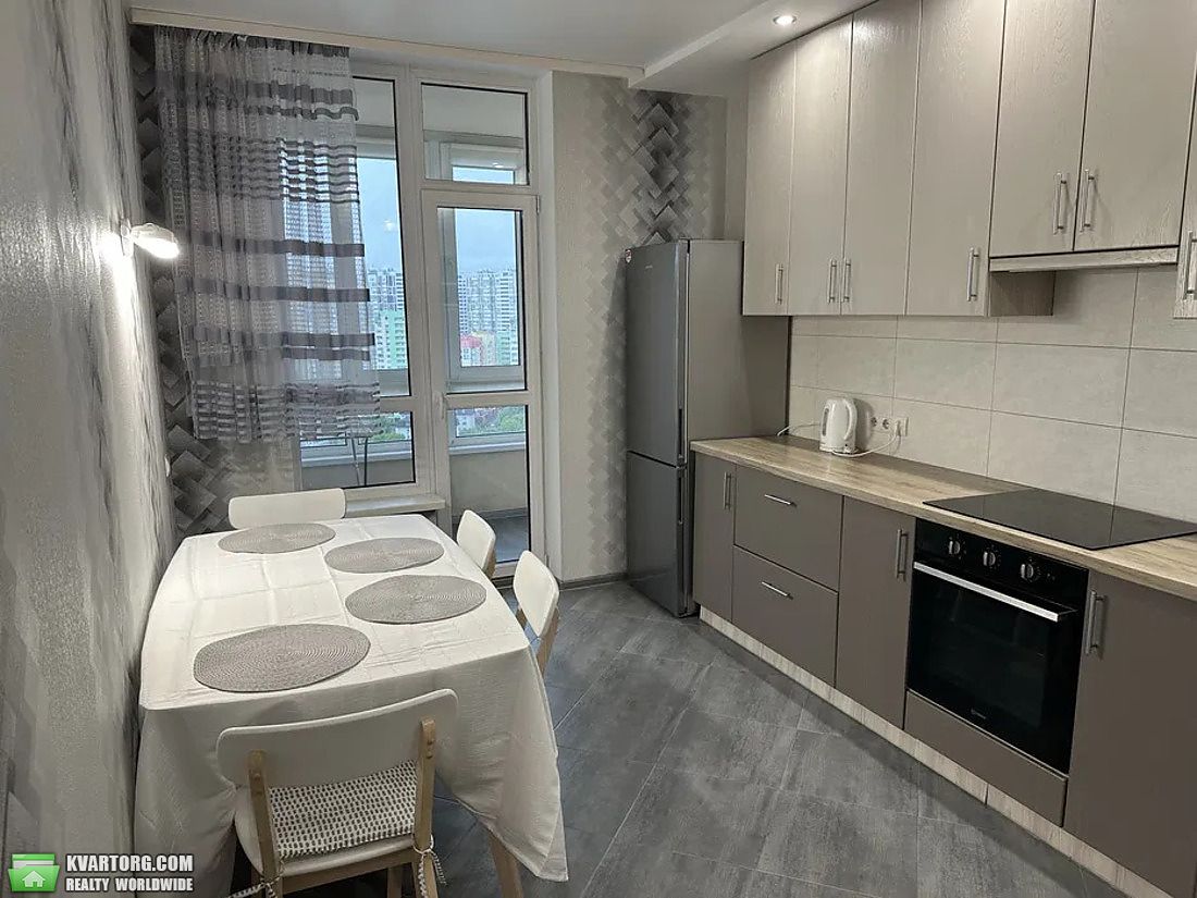 Rent out 1-room apartment. Киев,  Каховская — photo 2