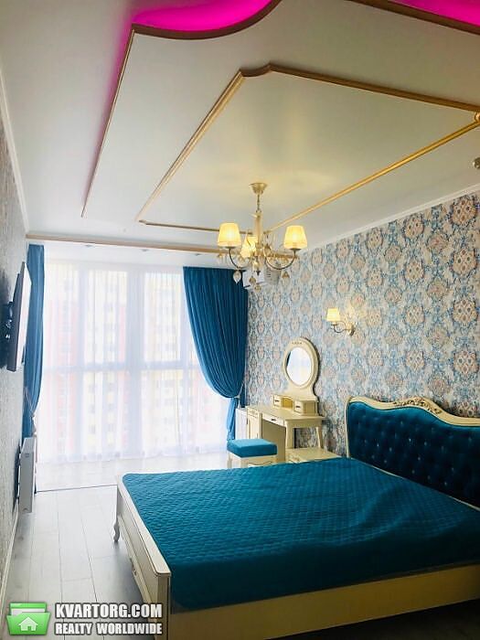 Rent out 3-room apartment. Киев, Петра Калнышевского — photo 1