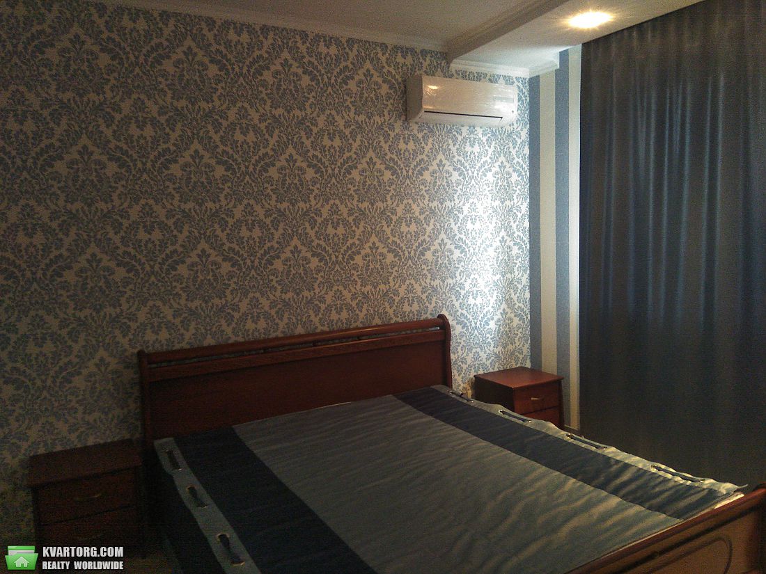 Rent out 3-room apartment. Киев,  Харьковское шоссе — photo 7