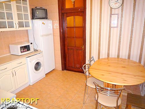 Rent out 2-room apartment. Киев,  Гончара — photo 5