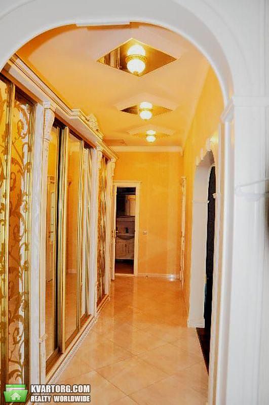 Rent out 3-room apartment. Киев,  Спасская — photo 10