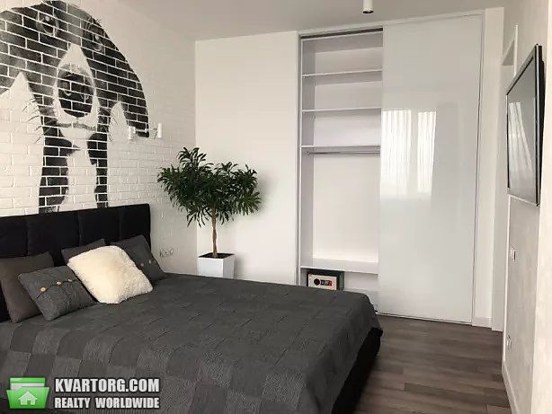 Rent out 2-room apartment. Киев,  Щорса — photo 5
