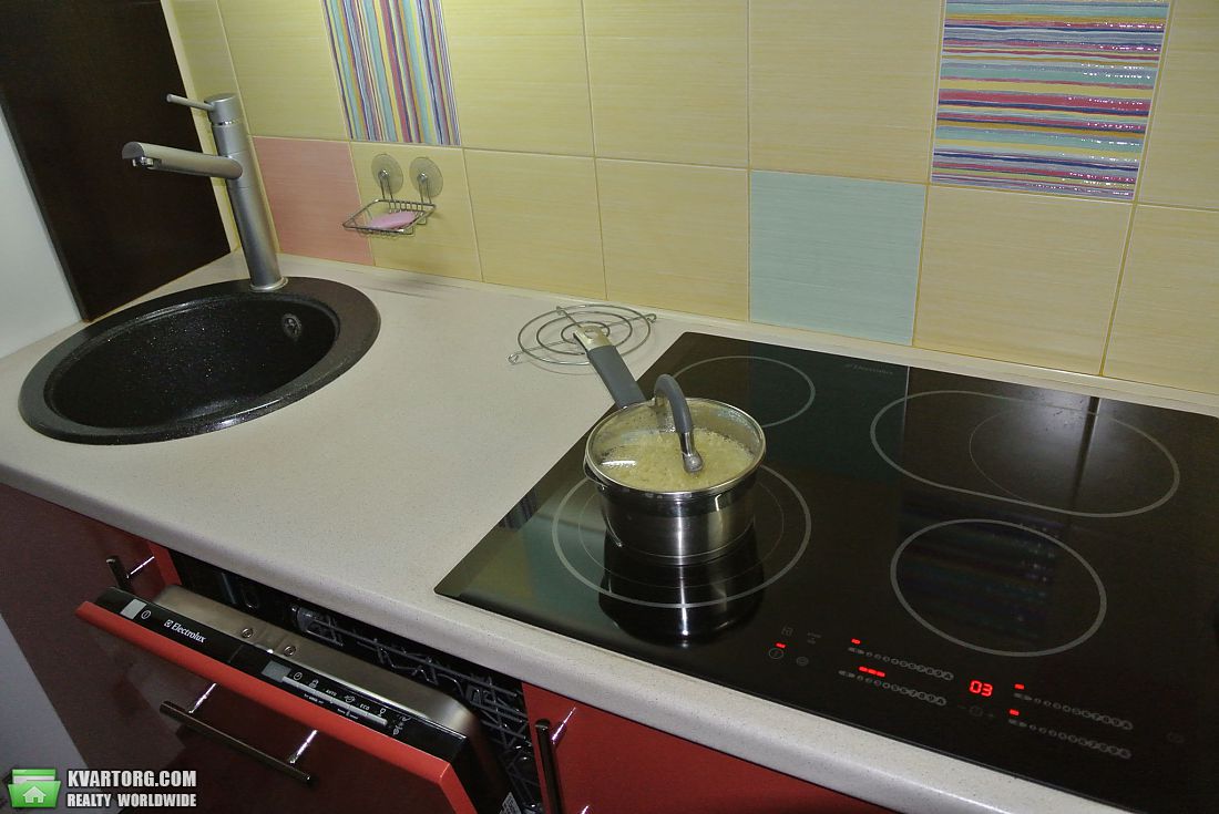 Sell 3-room apartment. Киев,  Амосова — photo 4