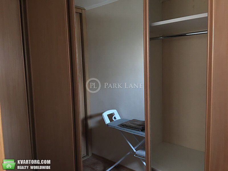 Rent out 2-room apartment. Киев,  Драйзера — photo 9