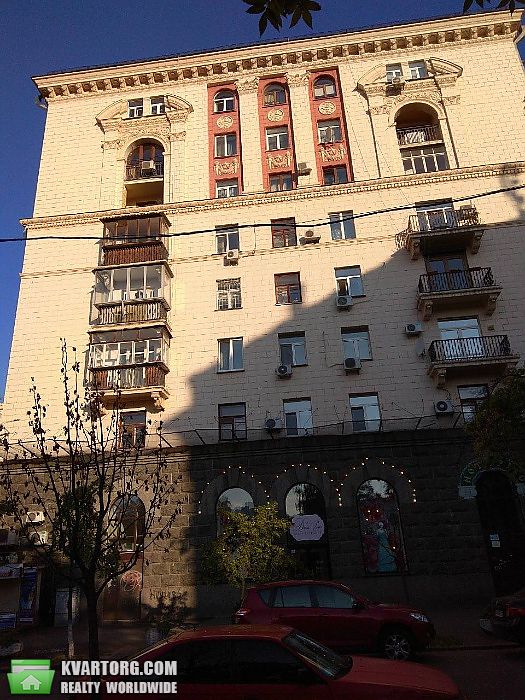 Rent out 3-room apartment. Киев,  Прорезная — photo 1