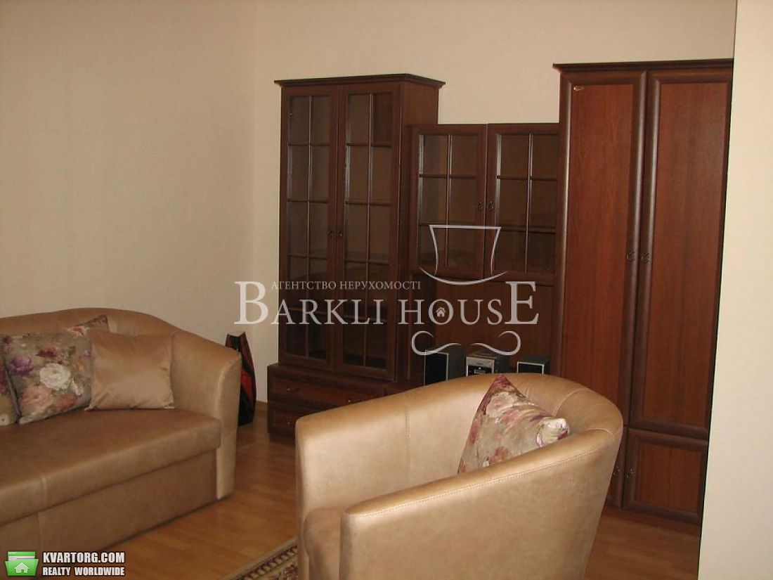 Rent out 3-room apartment. Киев,  Ярославский пер — photo 2