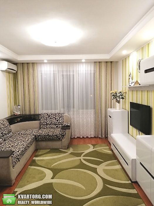 Sell 3-room apartment. Киев,  Богатырская — photo 2