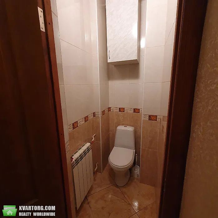 Rent out 2-room apartment. Киев,  Институтская — photo 10