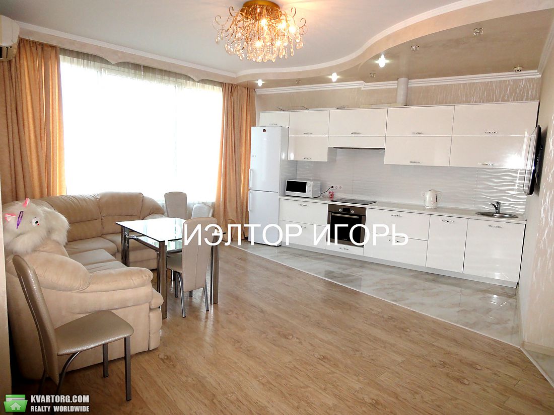 Rent out 3-room apartment. Одесса, Литературная — photo 1