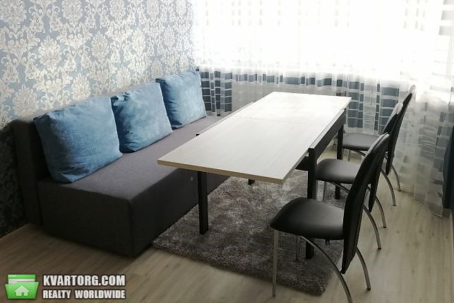 Rent out 2-room apartment. Киев,  Крушельницкой — photo 4