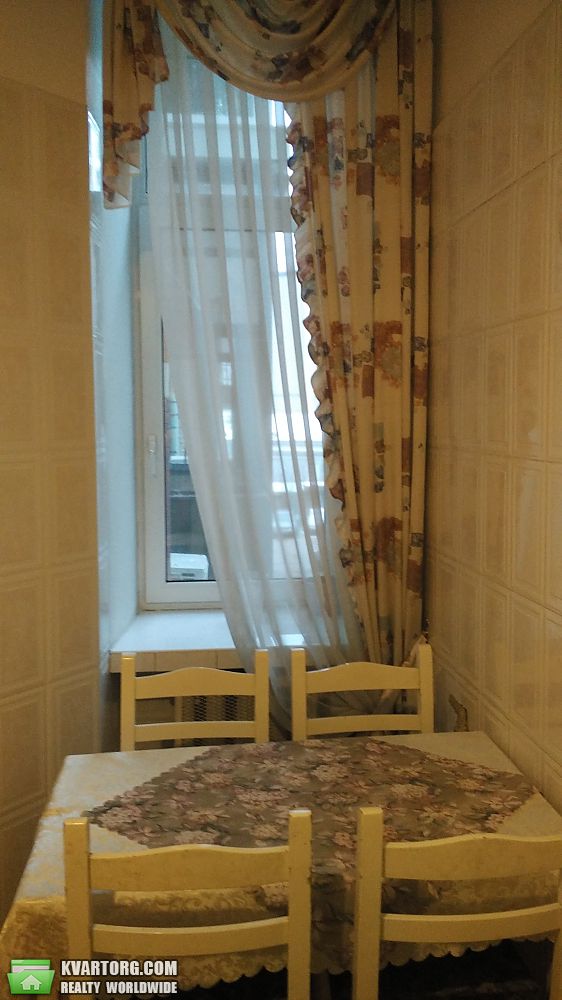 Rent out 3-room apartment. Киев,  Владимирская — photo 7