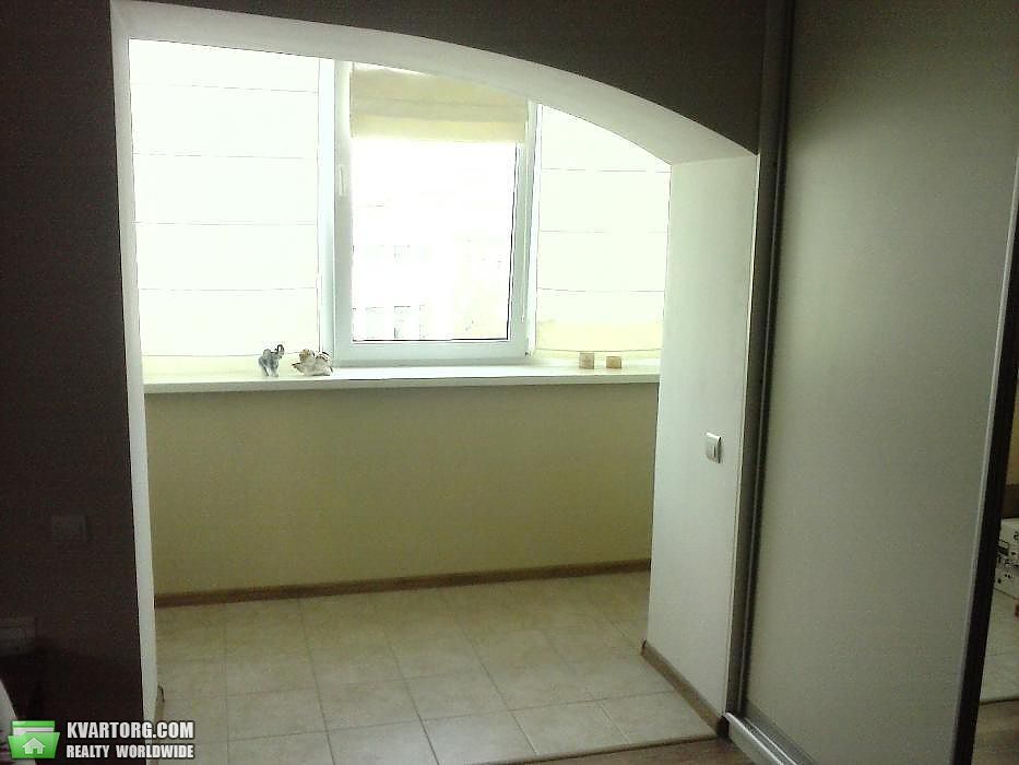 Rent out 2-room apartment. Киев,  Федорова — photo 3