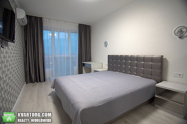 Rent out 2-room apartment. Киев,  Липковского — photo 4