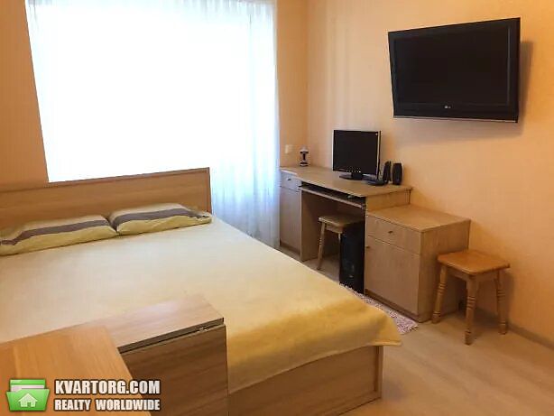 Rent out 2-room apartment. Киев,  Чистяковская — photo 3