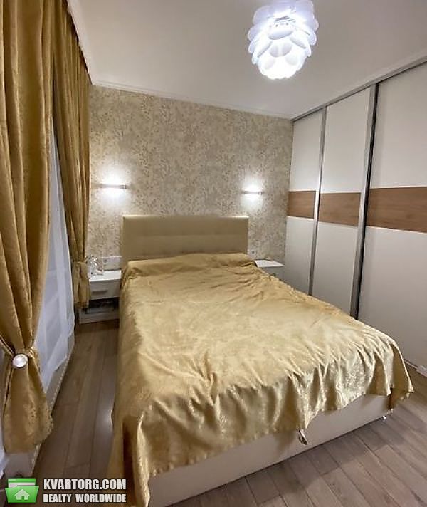 Sell 2-room apartment. Киев,  Салютная — photo 4