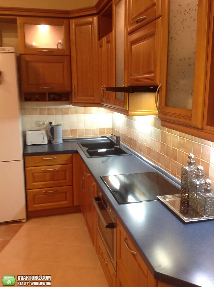 Rent out 1-room apartment. Киев,  Щорса — photo 1