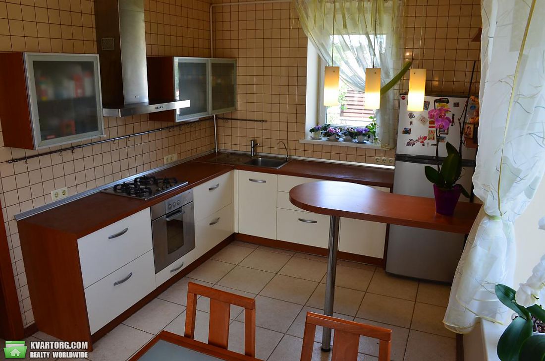 Rent out house. Киев,  Каменяров — photo 5