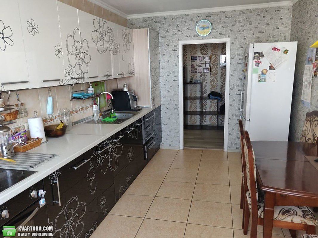 Sell 3-room apartment. Киев,  Бажана — photo 2
