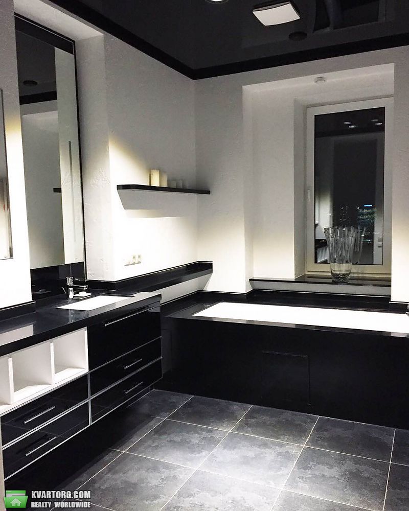 Rent out 3-room apartment. Киев,  Артема — photo 7