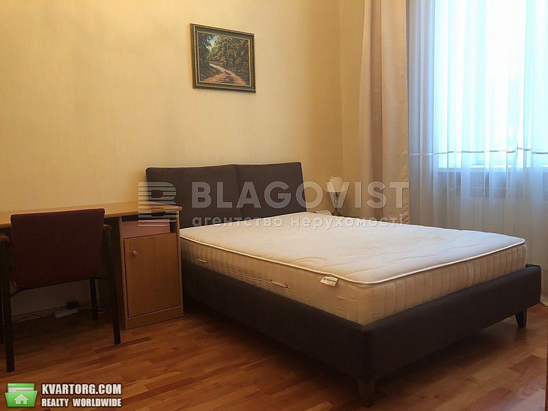 Rent out 2-room apartment. Киев,  Ярославов Вал — photo 1