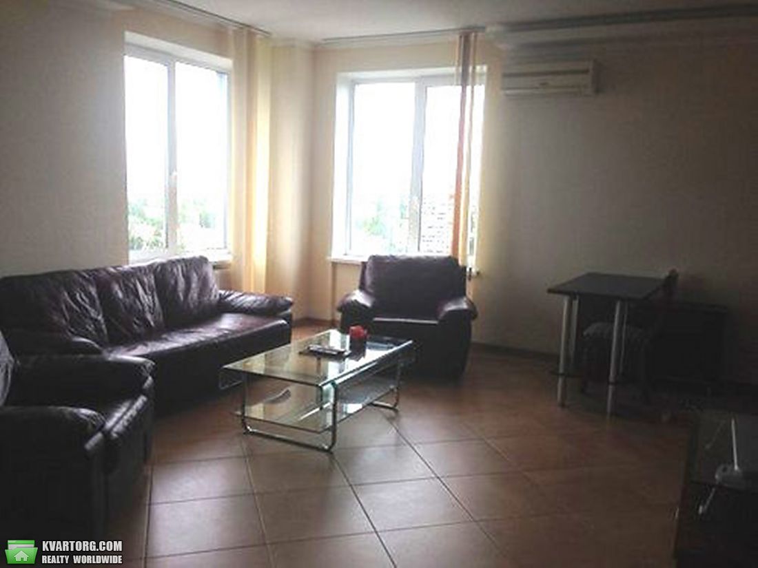 Rent out 2-room apartment. Киев,  Львовская — photo 4