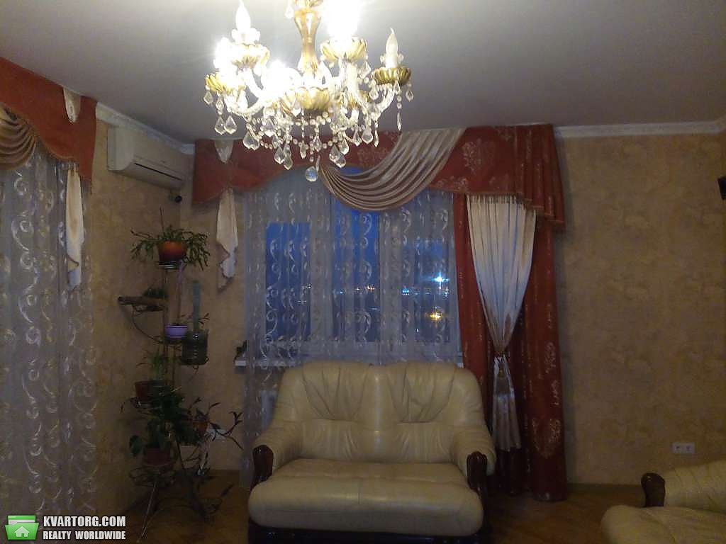 Rent out 3-room apartment. Киев,  Срибнокильская — photo 1