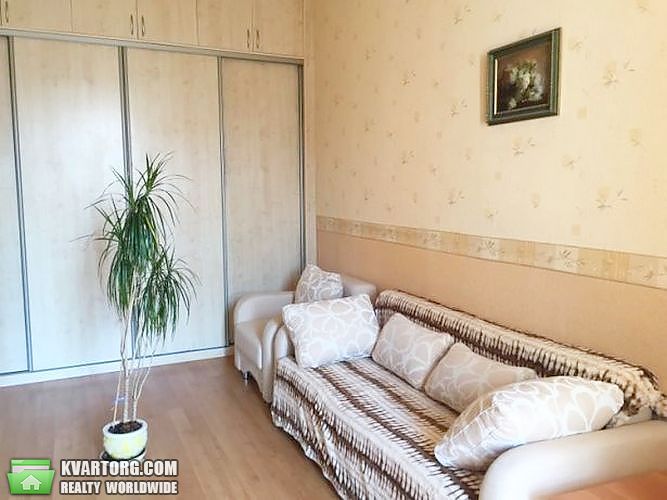 Rent out 2-room apartment. Киев,  Саксаганского — photo 1