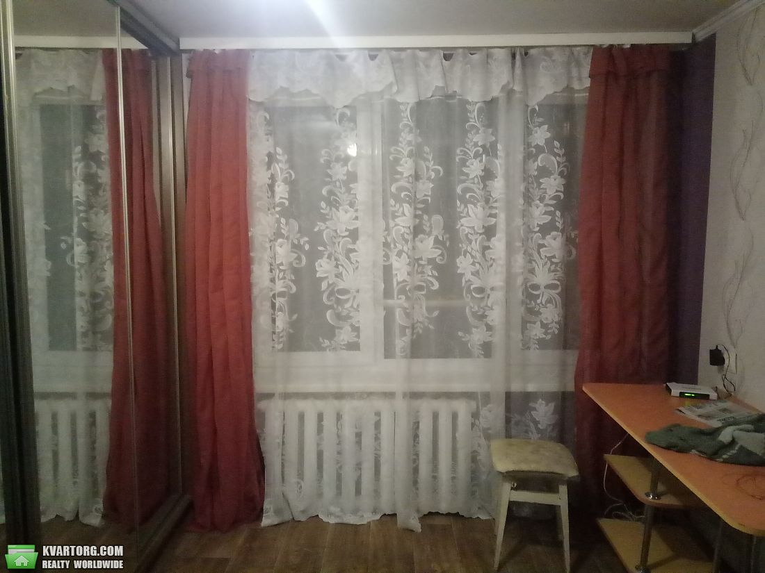 Rent out 1-room apartment. Киев, Зодчих — photo 1
