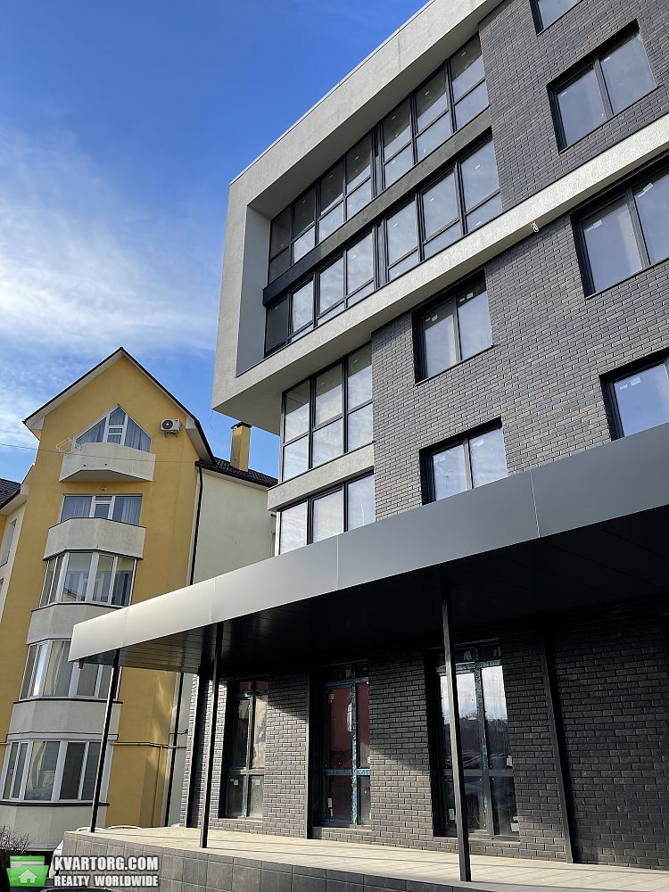 Sell 3-room apartment. Черновцы, Н.Кобринської — photo 1