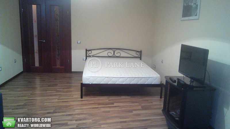 Rent out 1-room apartment. Киев,  Голосеевская — photo 4