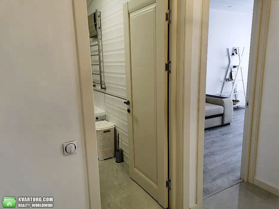 Rent out 1-room apartment. Львов, Чорновола — photo 4