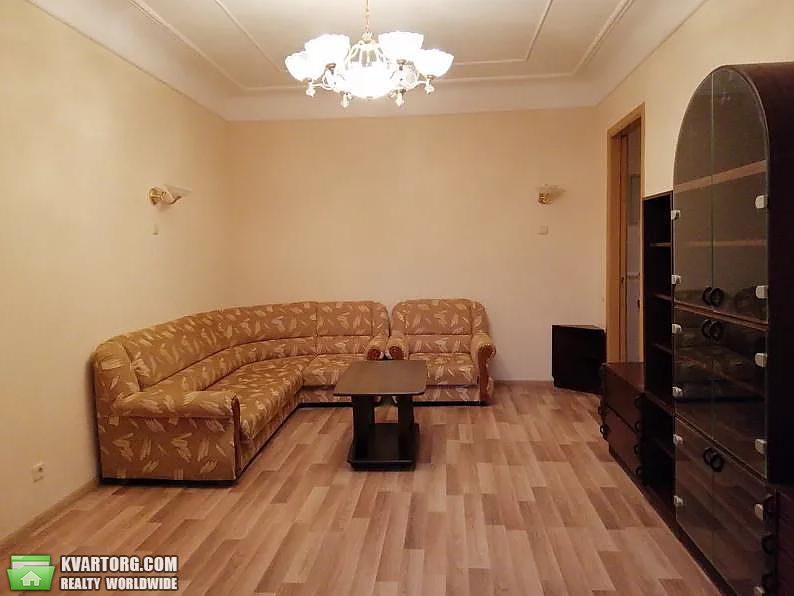 Rent out 2-room apartment. Киев,  Институтская — photo 1