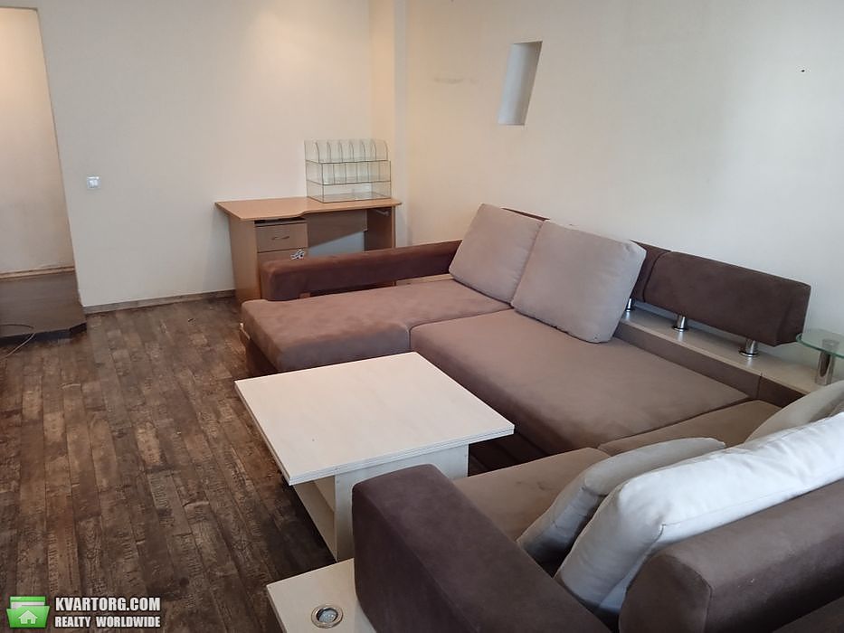 Sell 2-room apartment. Киев,  Соломенская — photo 2