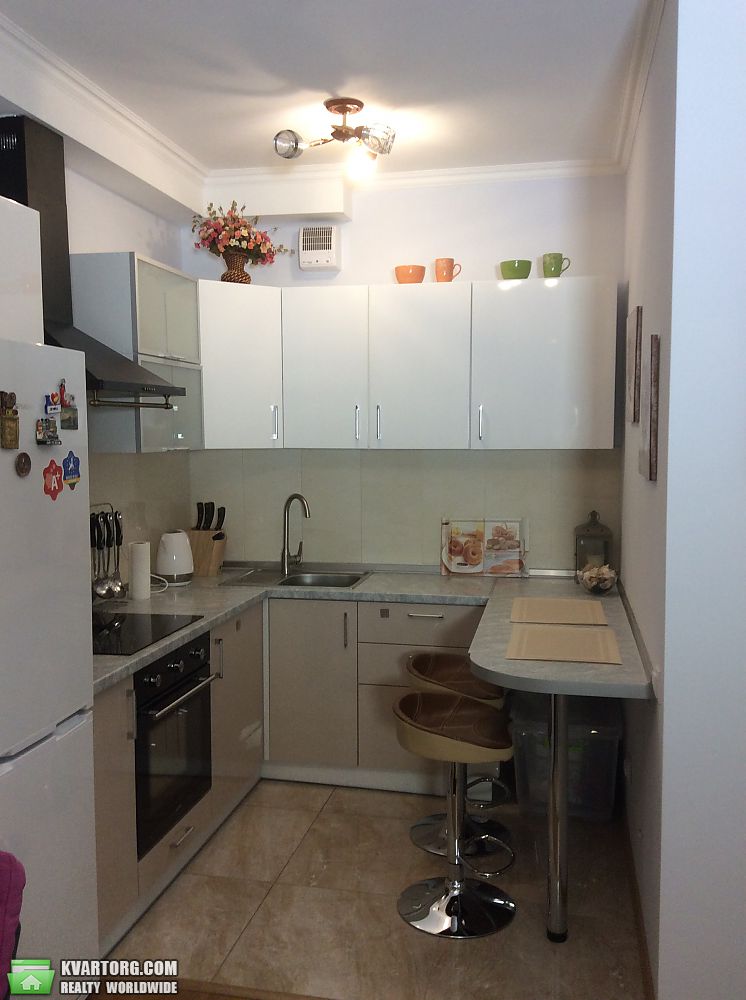Rent out 1-room apartment. Киев, Регенераторна — photo 4
