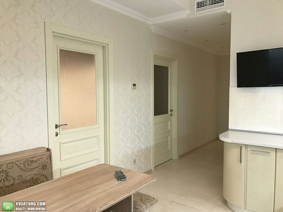 Rent out 2-room apartment. Одесса, Французский бульвар — photo 1