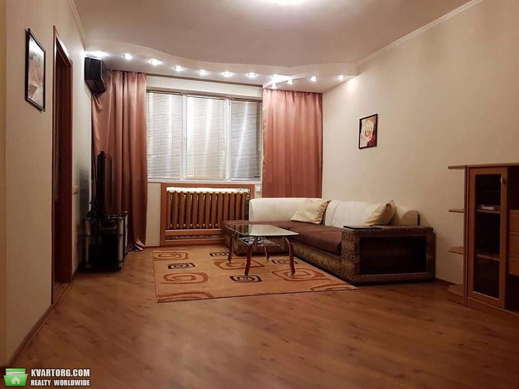 Rent out 2-room apartment. Киев,  Мазепы — photo 5