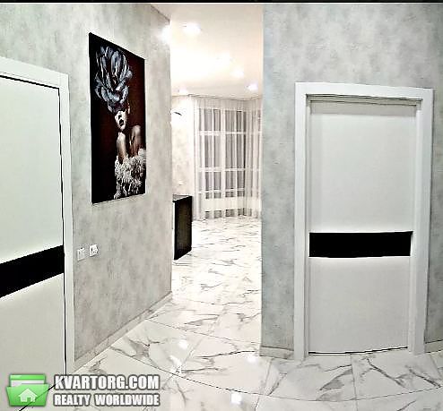 Rent out 1-room apartment. Киев,  Саперное поле — photo 4