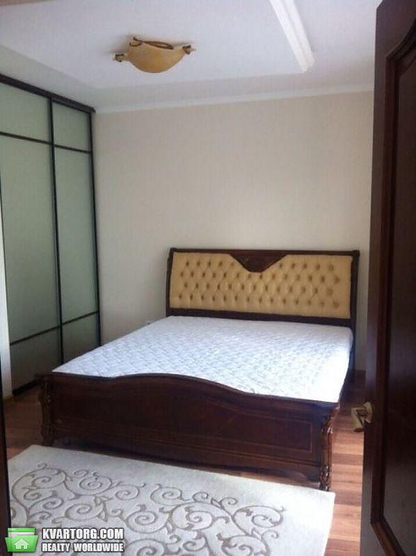 Rent out 3-room apartment. Киев,  Урловская — photo 4