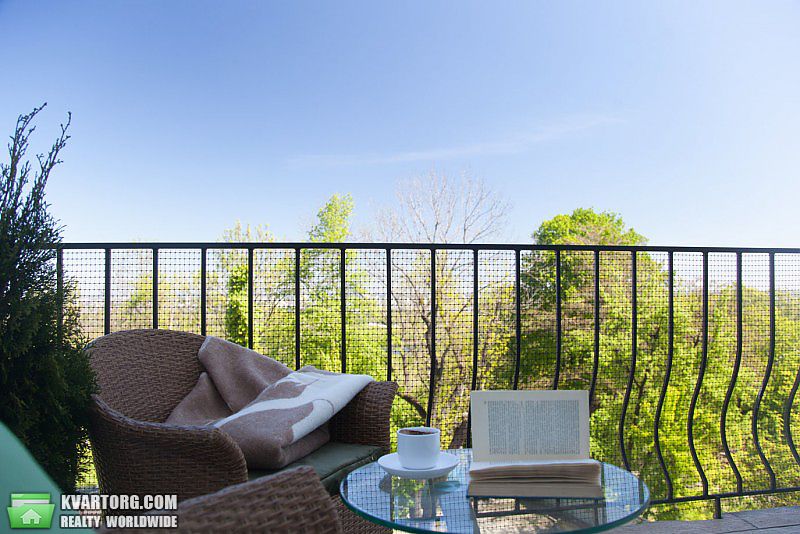 Rent out 2-room apartment. Киев,  Мазепы — photo 8