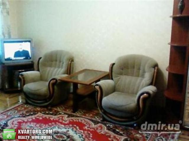 Rent out 3-room apartment. Киев, Коллекторная — photo 4