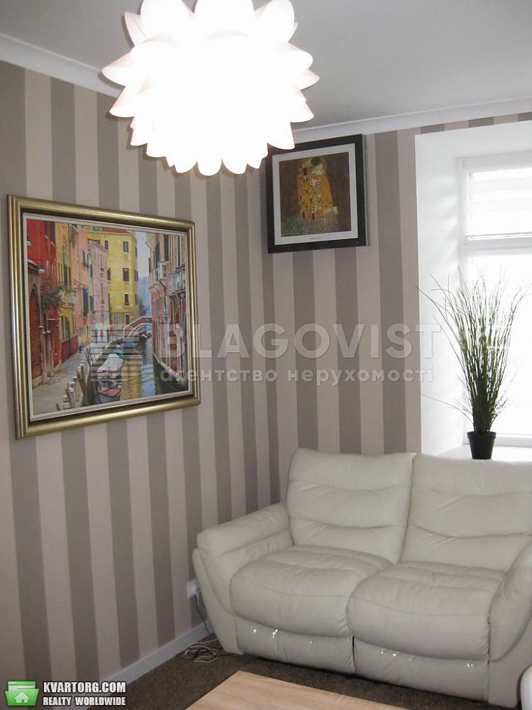 Sell 2-room apartment. Киев,  Щорса — photo 1